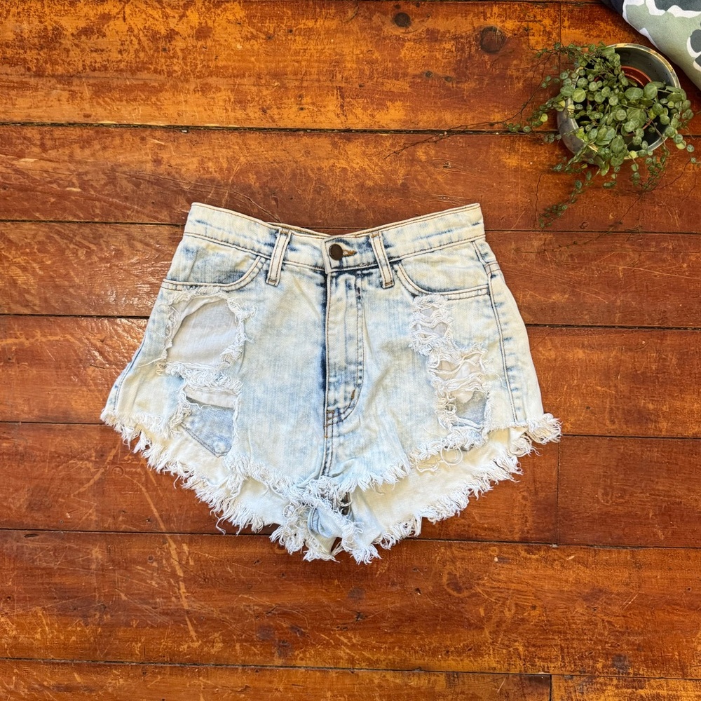 DENIM SHORTS - vibrant MIU micro denim shorts